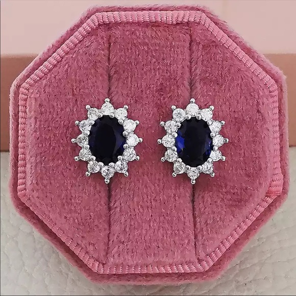 New Women’s 925 Silver Sunflower Sapphire Stud Earrings - Picture 3 of 5